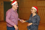 Weihnachtliches Vergnügen in der letzten Tanzstunde des Jahres_1